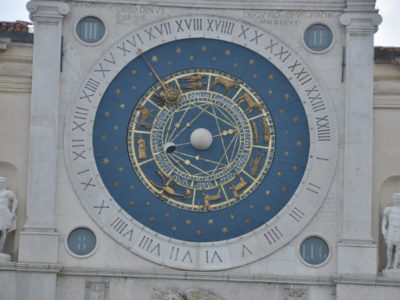 https://commons.wikimedia.org/wiki/File:Celestial_clock.jpg
